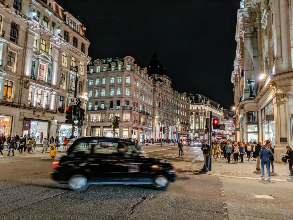 Soho: najlepsza dzielnica do zamieszkania z rodziną lub we dwoje w Londynie