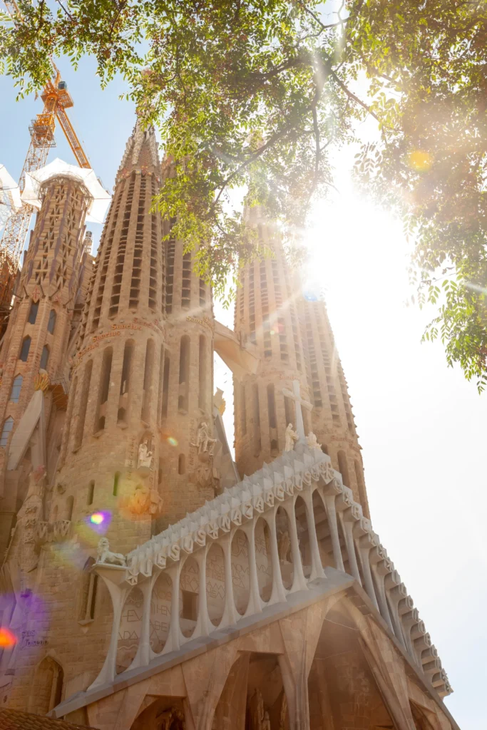 zwiedzanie Sagrada Familia w Barcelonie